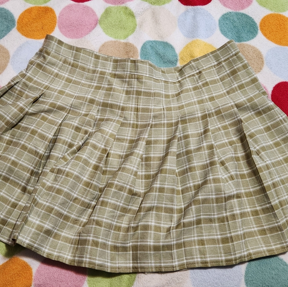 Plus Size Sage Green Plaid Pleated Mini Skirt